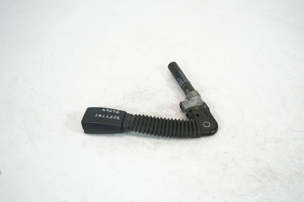 Front seatbelt buckle (5)