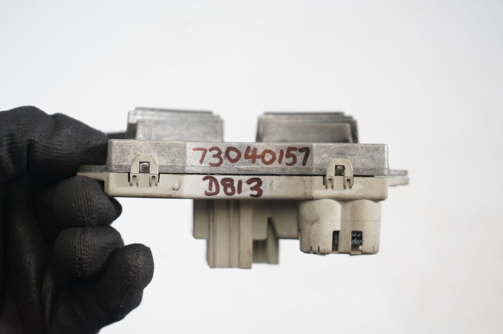 Heater blower motor/fan resistor (8)