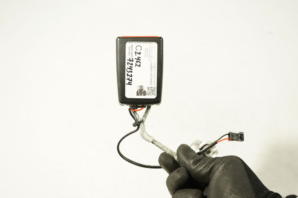 Rear seatbelt buckle (7)