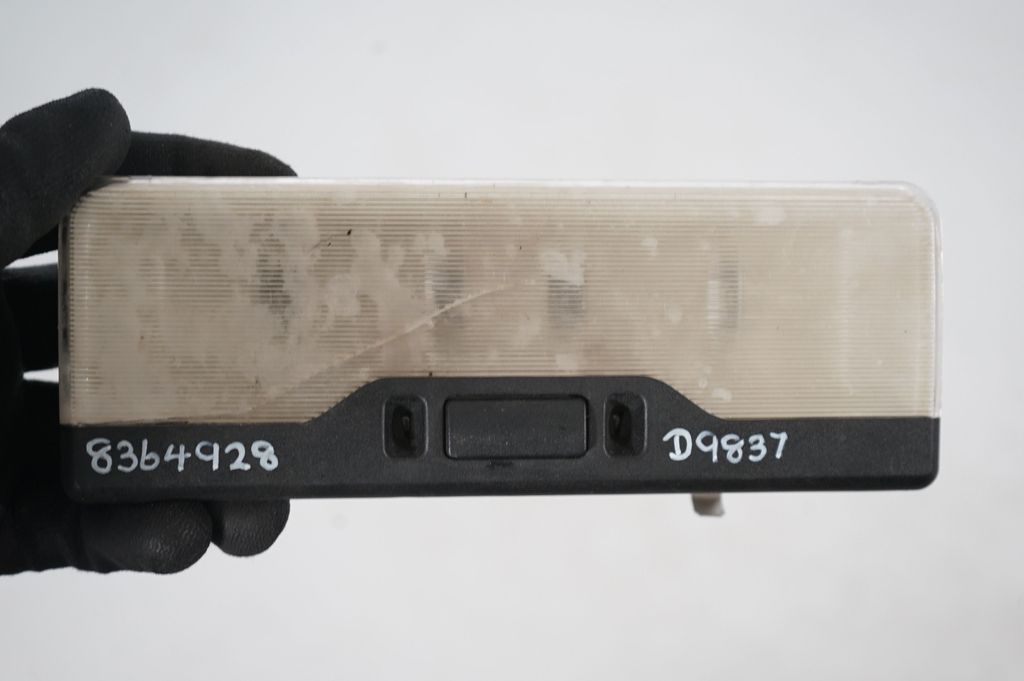 Front seat light (7)