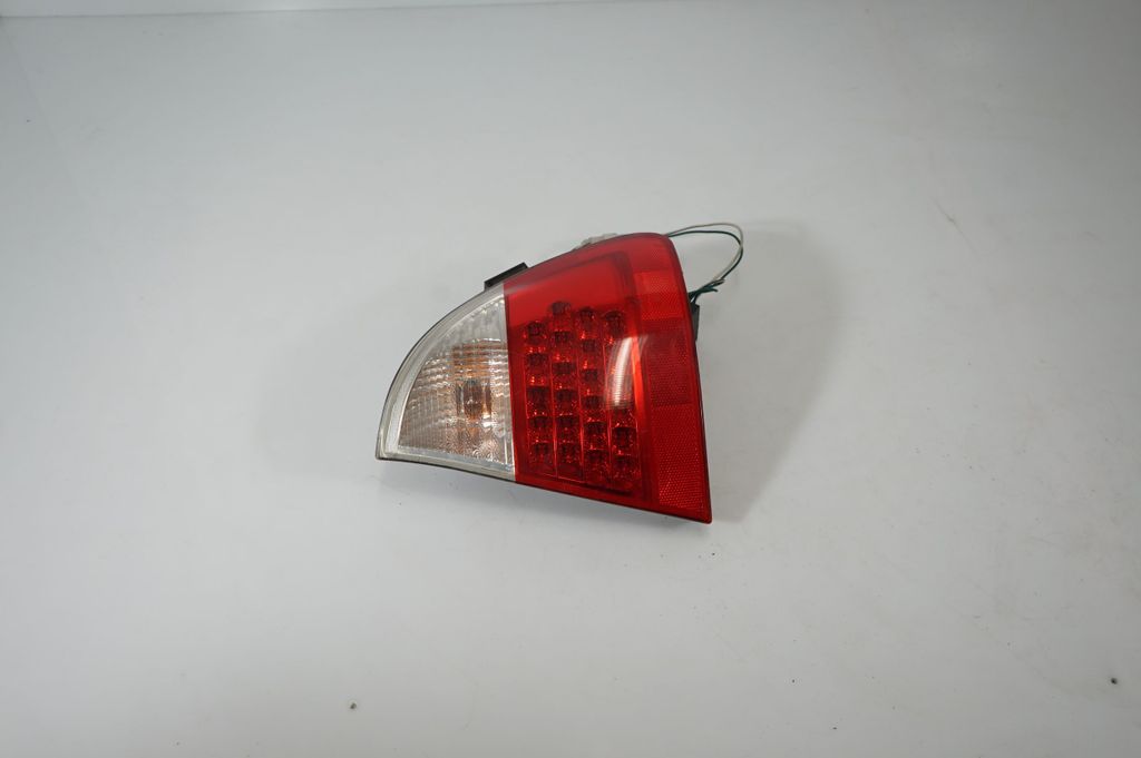 Rear/tail lights (4)