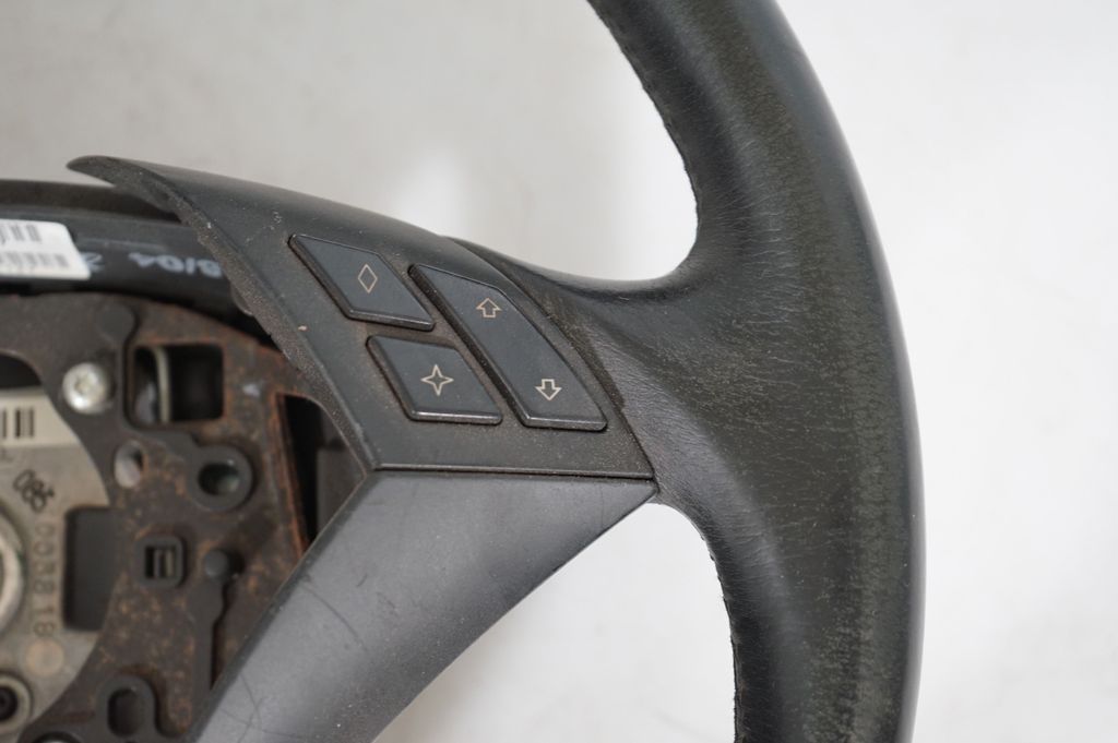 Steering wheel (6)