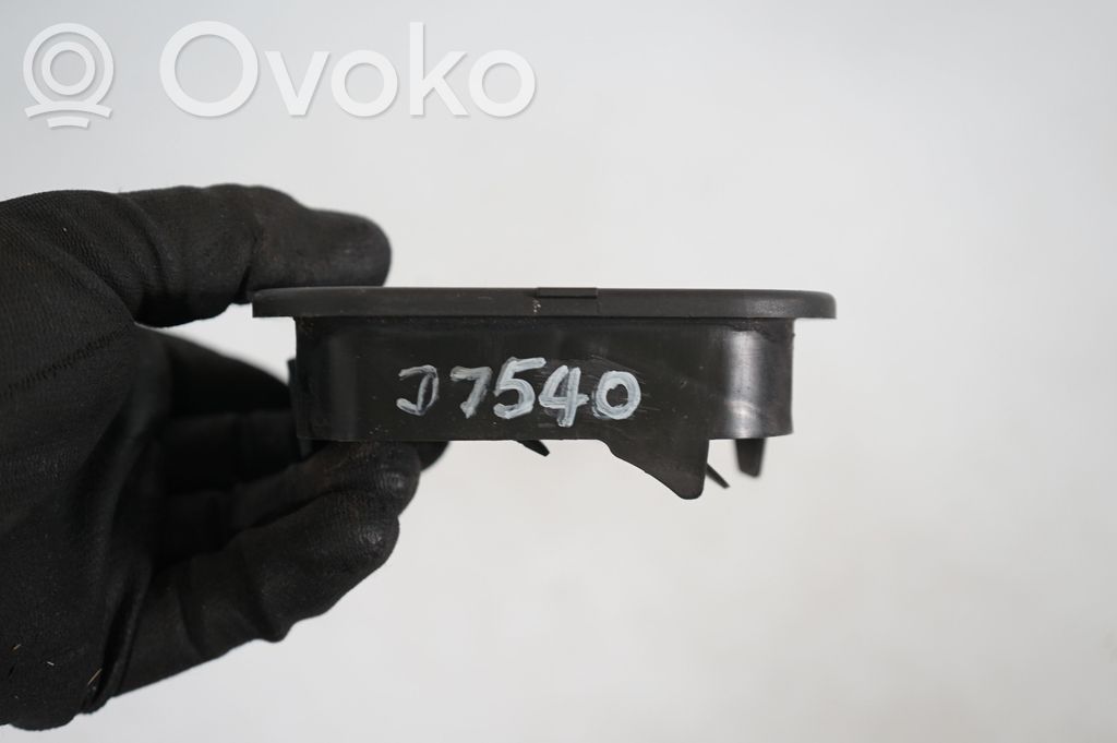 Quarter panel pressure vent (8)