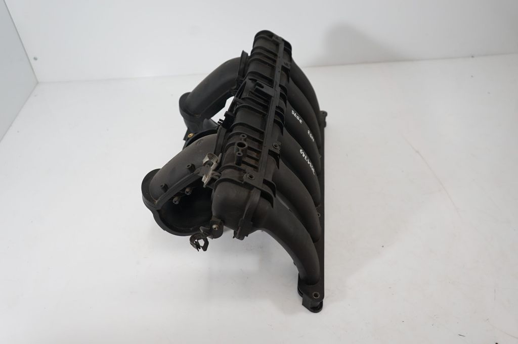 Intake manifold (4)