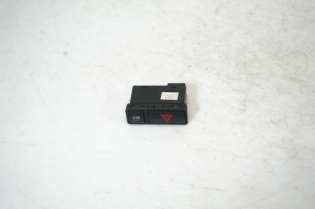 Hazard light switch (5)