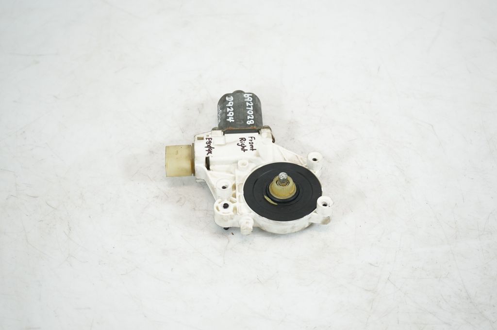 Front door window regulator with motor (2)