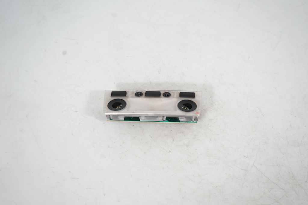 Front seat light (3)