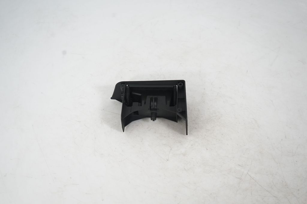 Rear door ashtray (5)