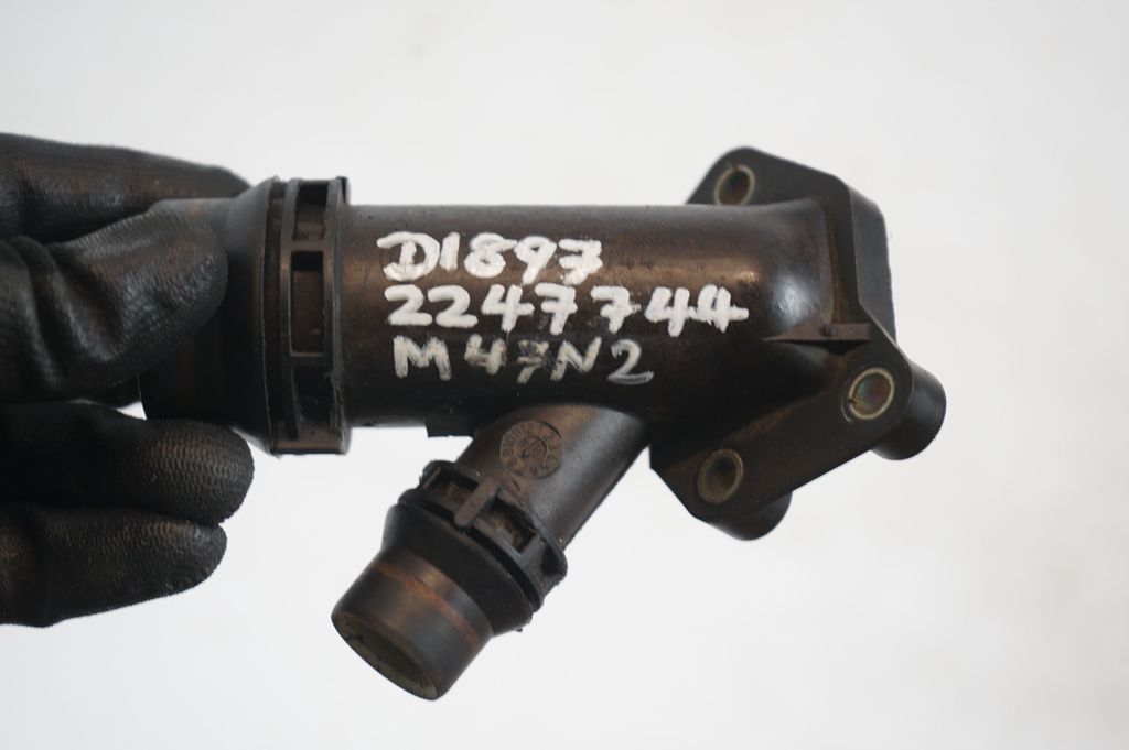 Engine coolant pipe/hose (8)