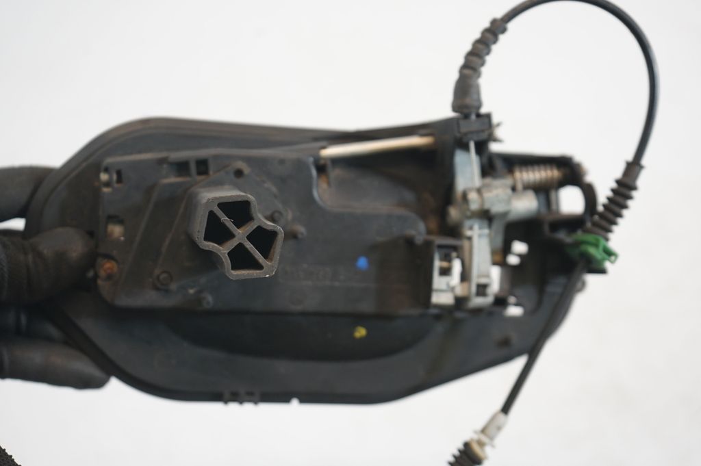 Rear door exterior handle (6)