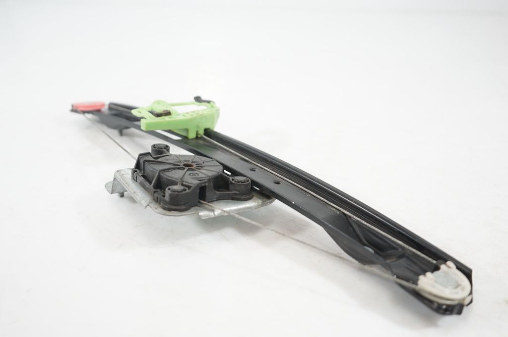 Rear door window regulator with motor (6)