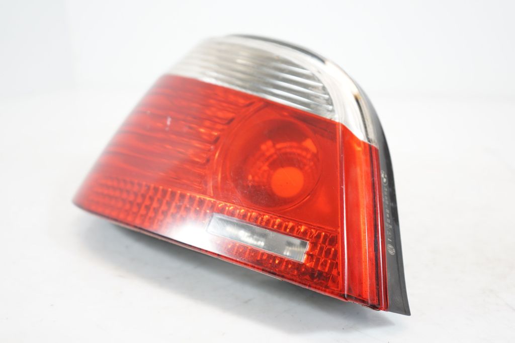 Rear/tail lights (8)