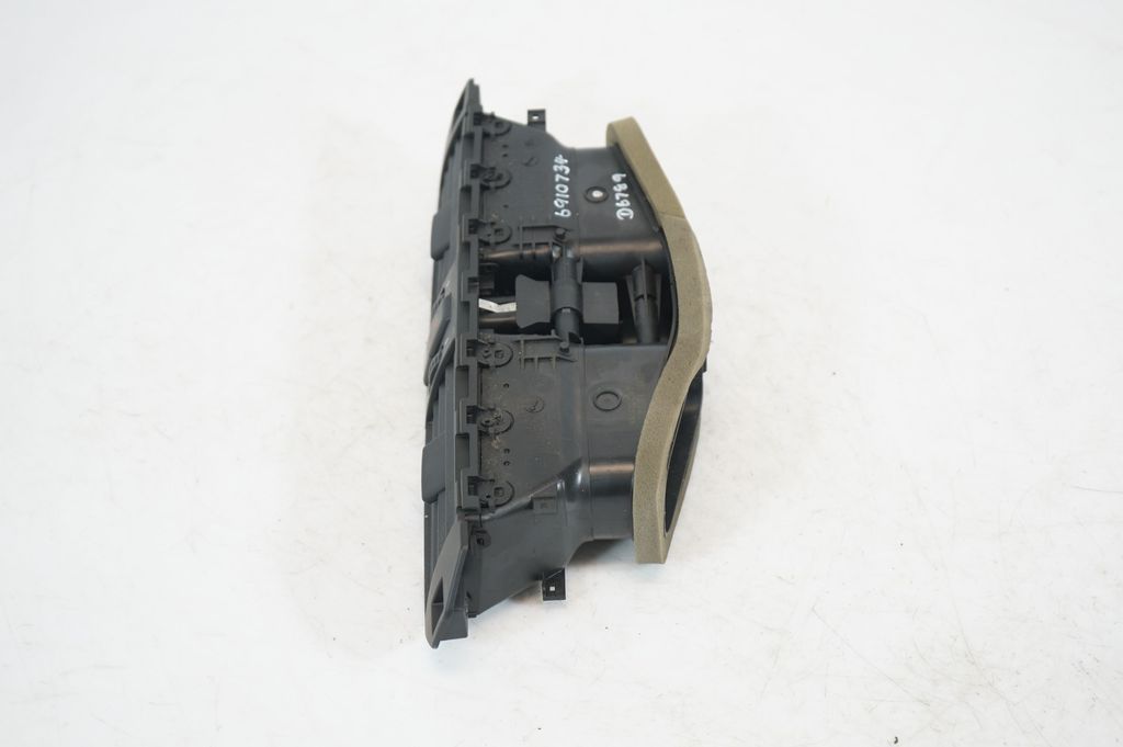 Dash center air vent grill (2)