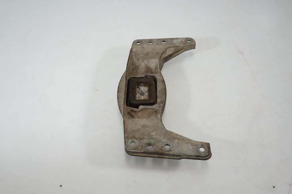 Gearbox mounting bracket (2)