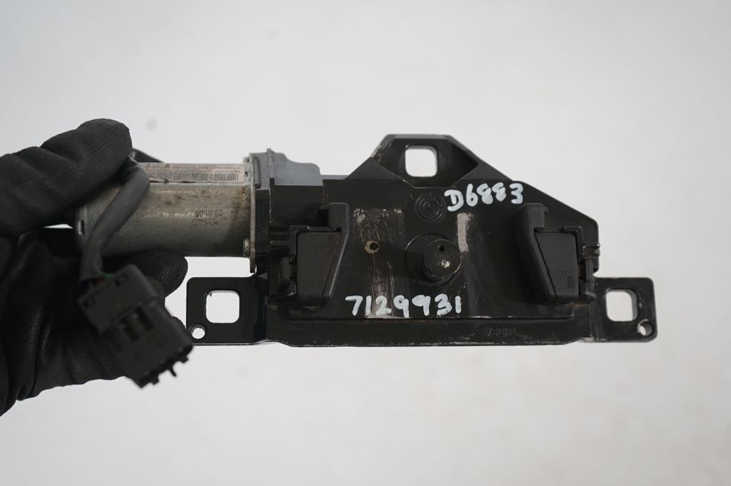 Tailgate/trunk/boot lift motor (7)