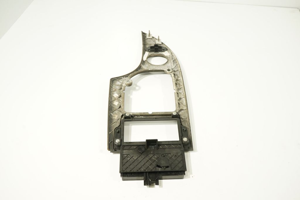 Gear shifter surround trim plastic (7)