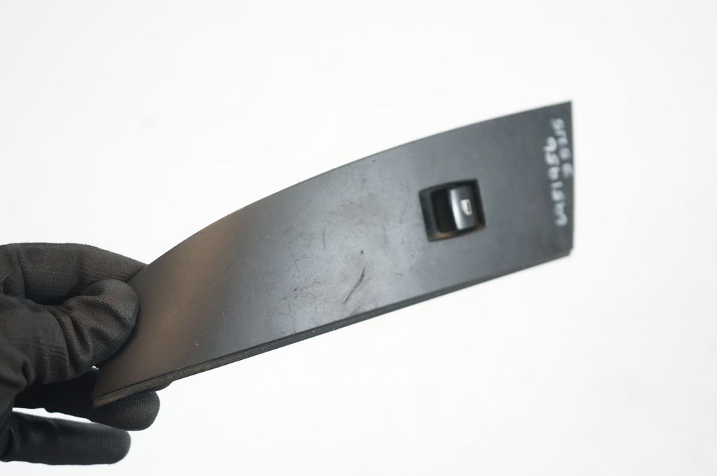 Electric window control switch (6)