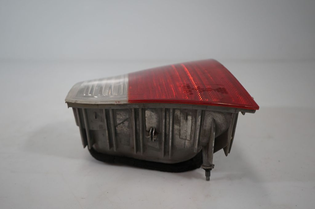 Rear/tail lights (9)