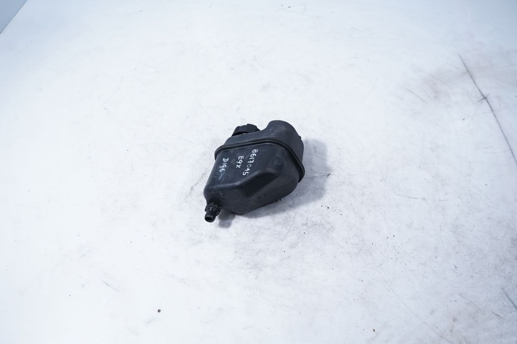 Coolant expansion tank/reservoir (5)