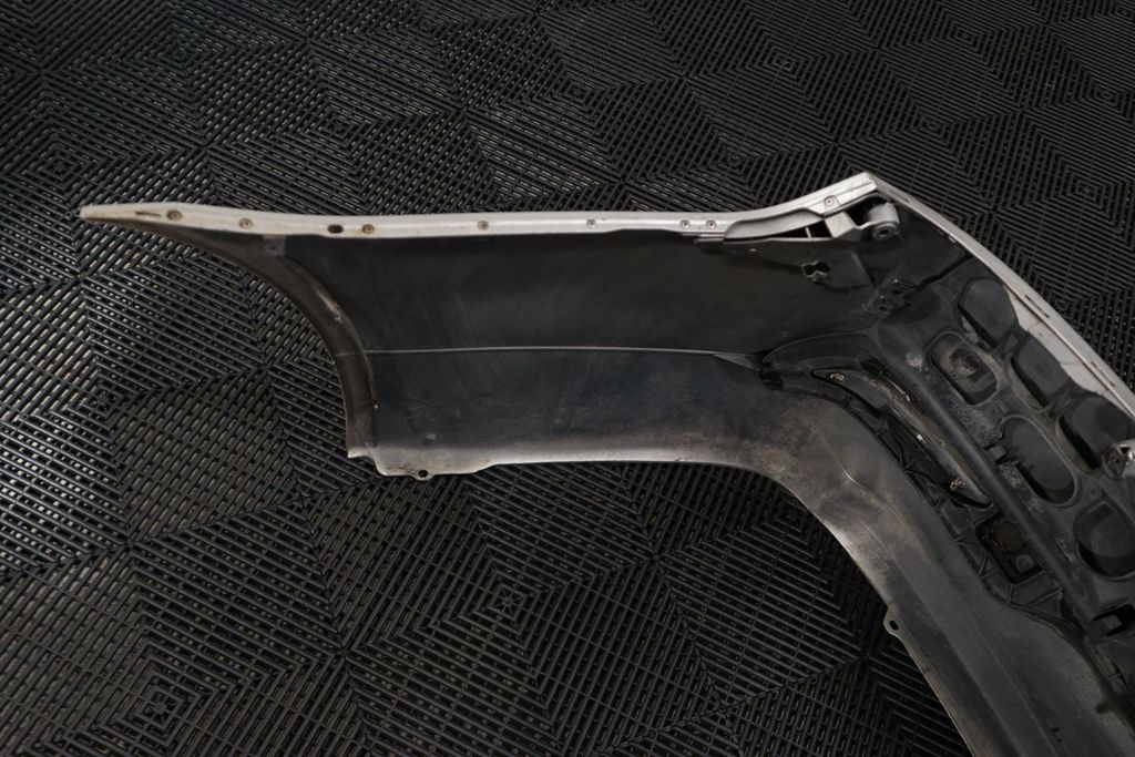 Rear bumper (9)
