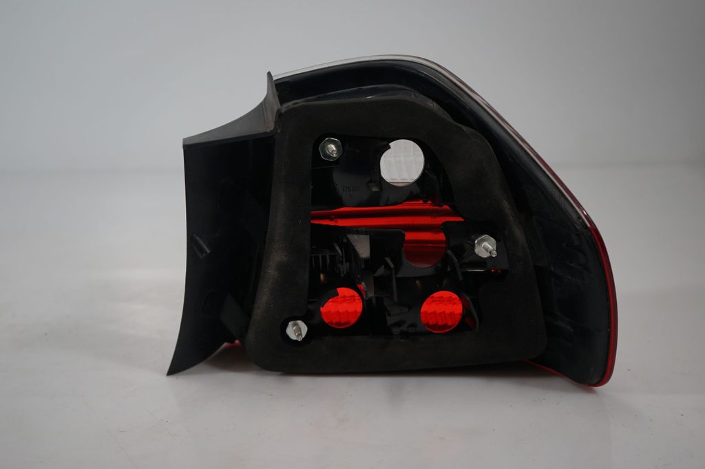 Rear/tail lights (7)