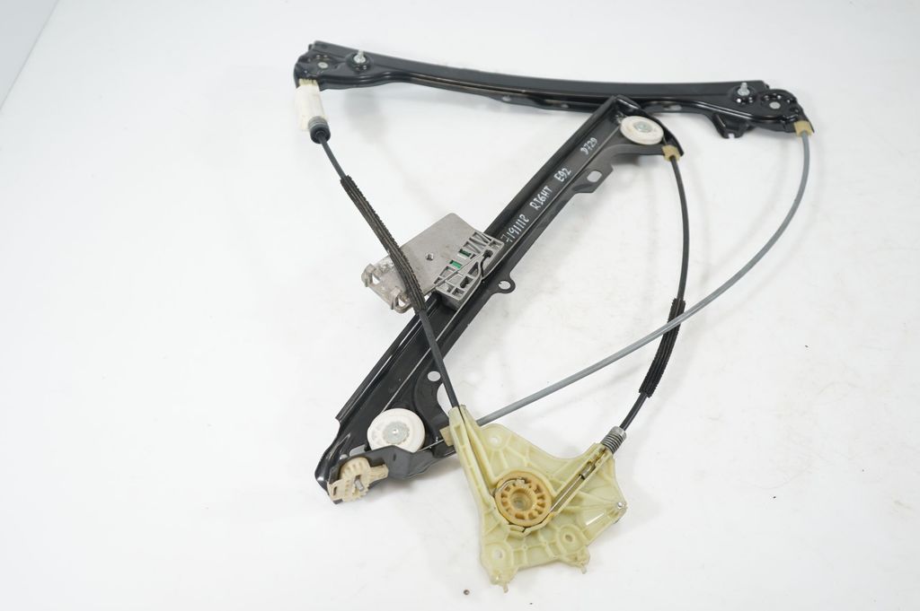 Front door window regulator with motor (4)