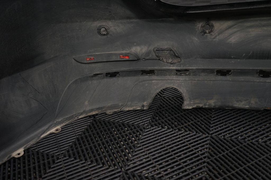 Rear bumper (13)