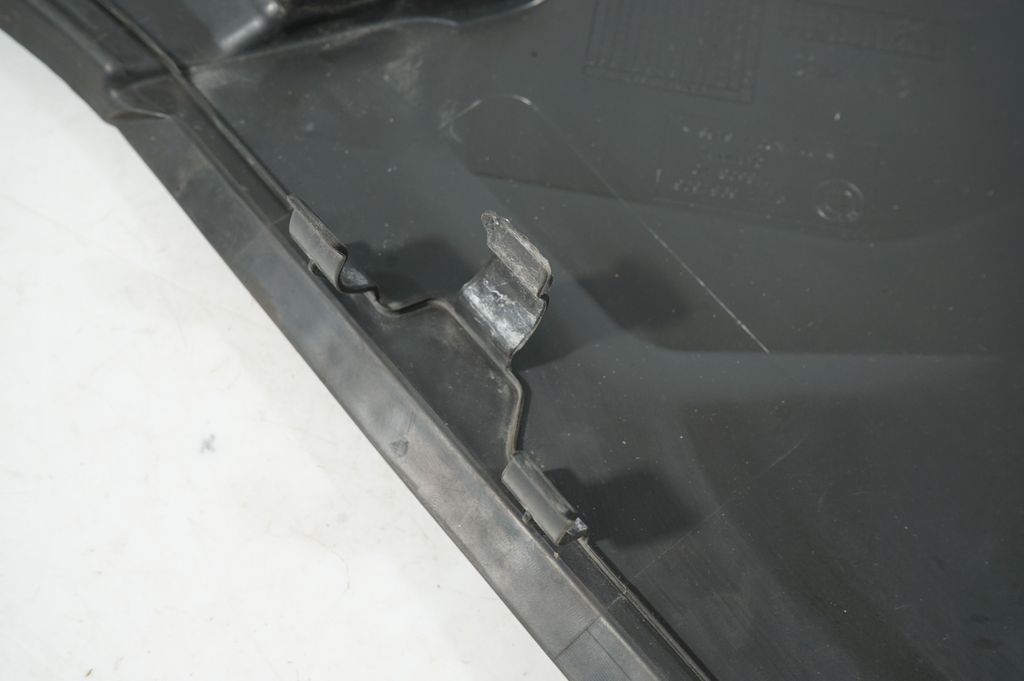 Wiper trim (7)