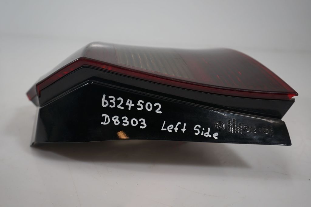 Rear/tail lights (8)