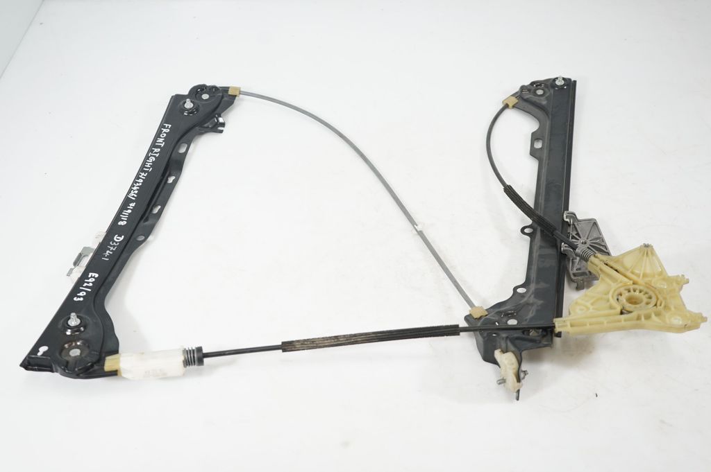 Front door window regulator with motor (2)