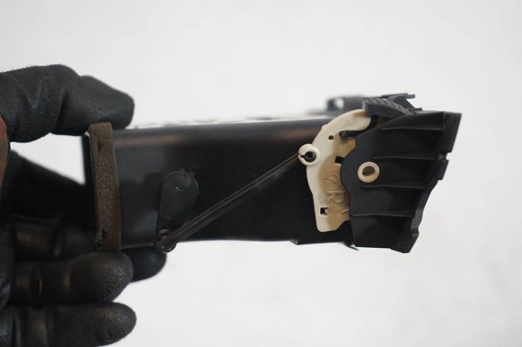 Dashboard side air vent grill/cover trim (6)