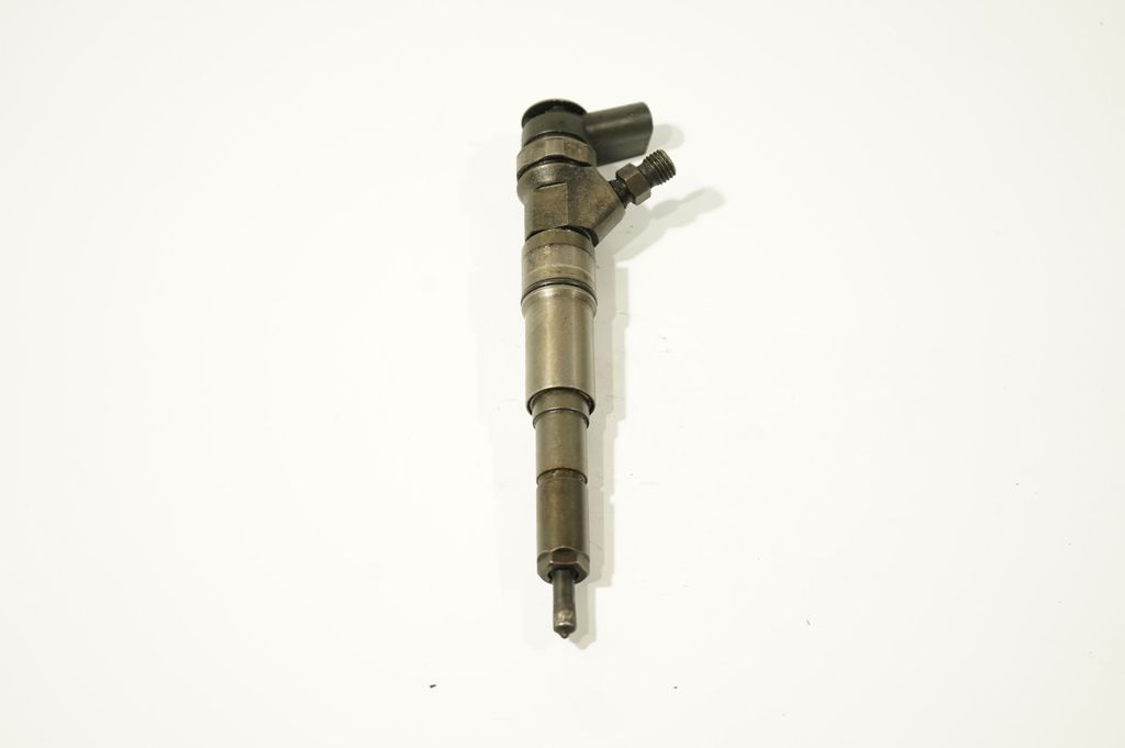 Fuel injector (5)