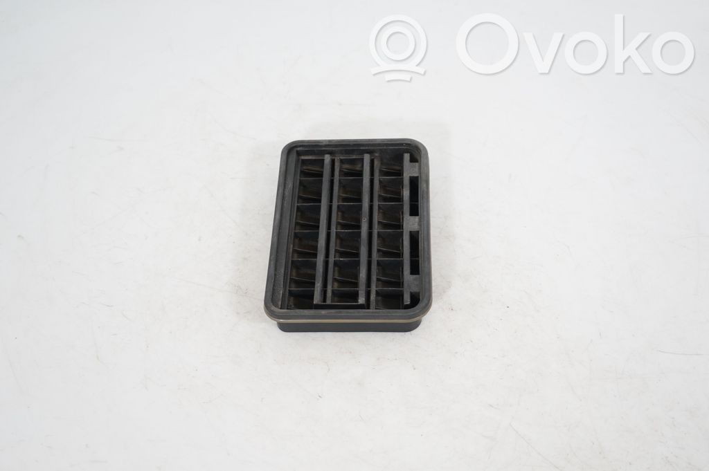 Quarter panel pressure vent (2)