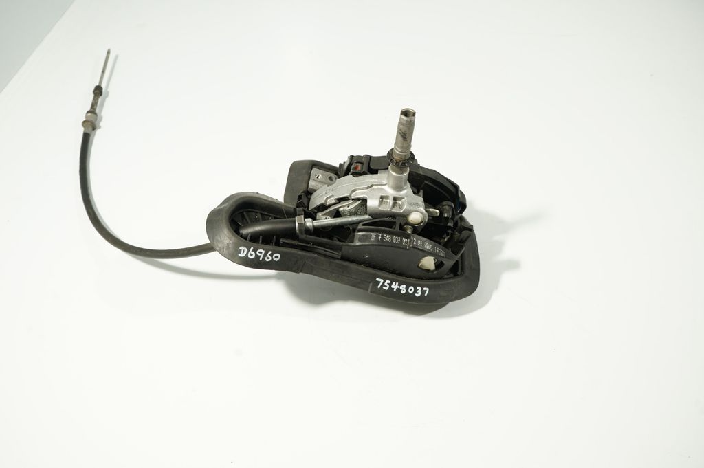 Gear shifter/selector (9)