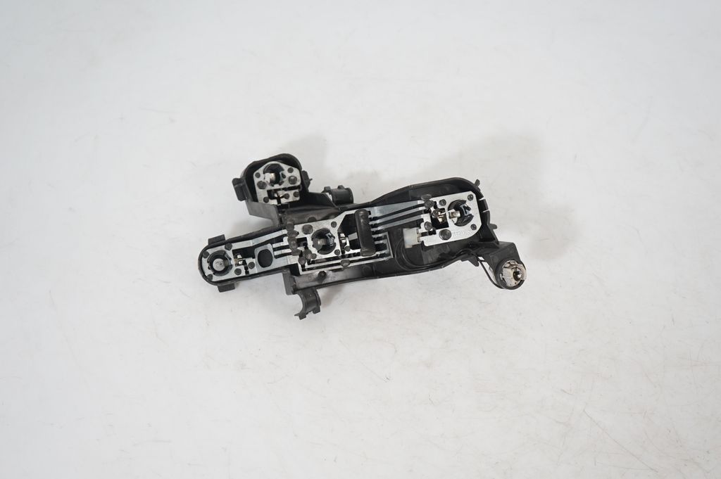 Rear/tail lights (6)