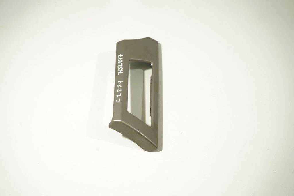 Dashboard glove box trim (4)