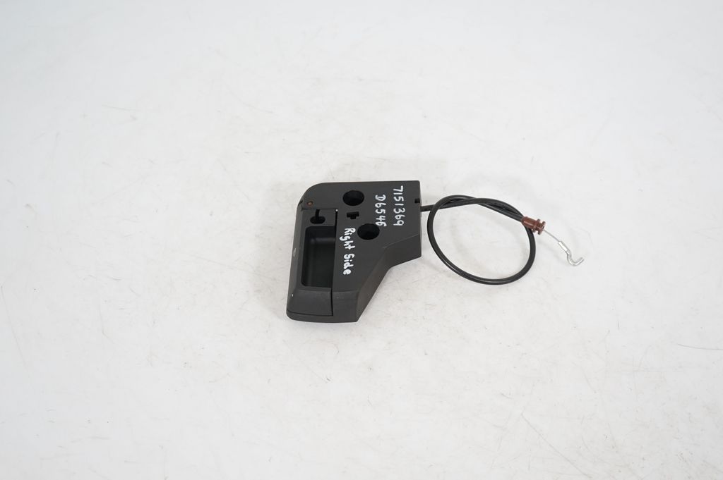 Seat back rest control lever/handle (2)