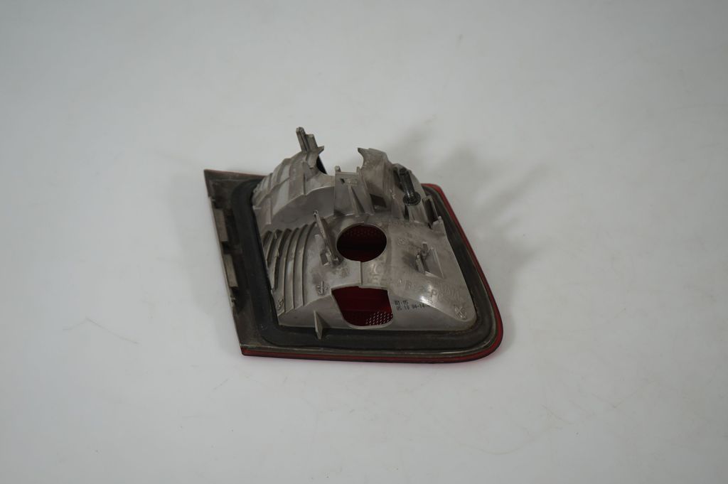 Tailgate rear/tail lights (5)