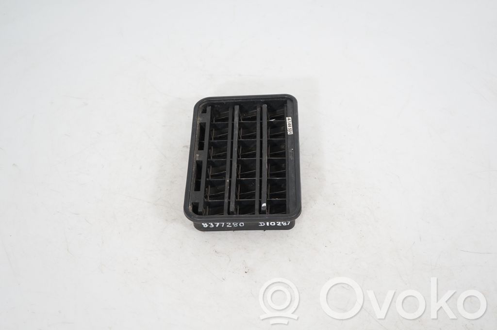 Quarter panel pressure vent (4)