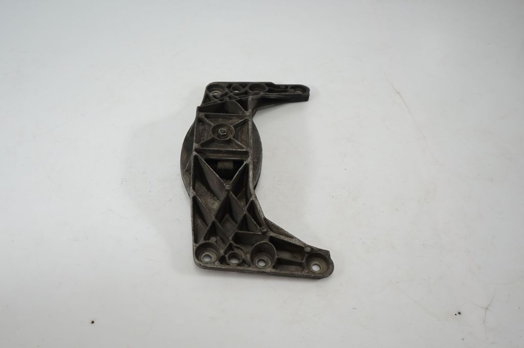 Gearbox mounting bracket (2)