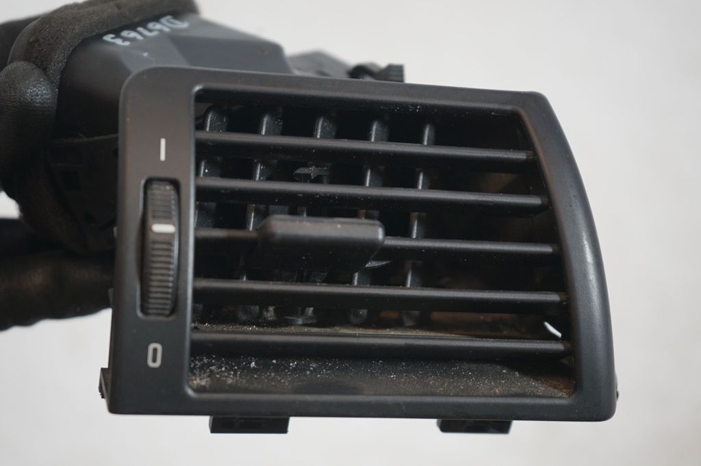 Dashboard side air vent grill/cover trim (7)