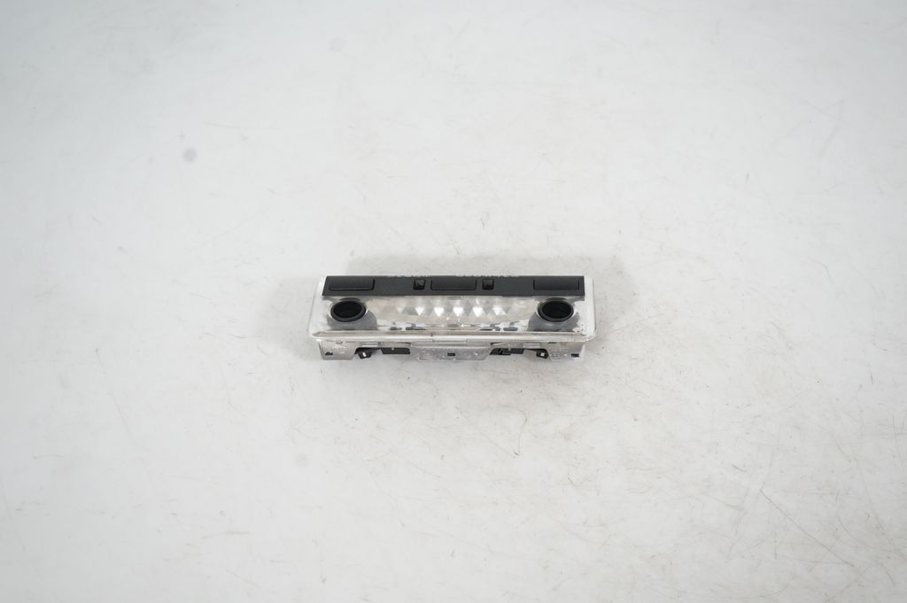 Front seat light (3)