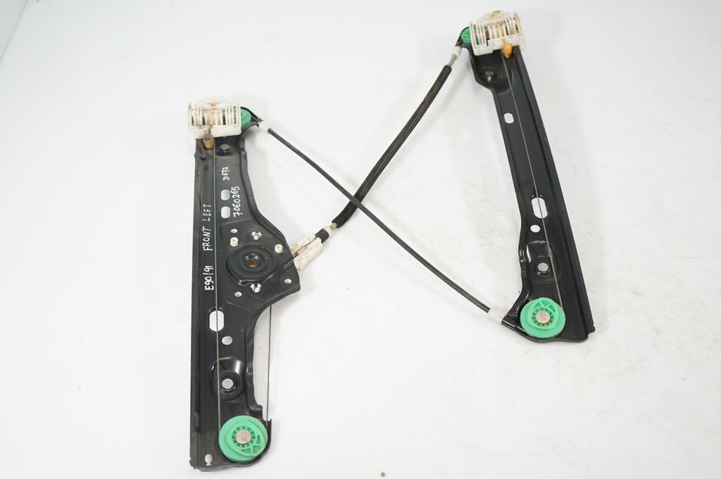 Front door window regulator with motor (4)