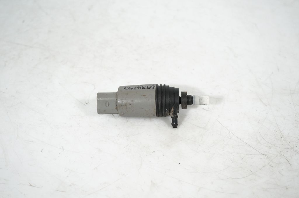 Windscreen/windshield washer pump (3)
