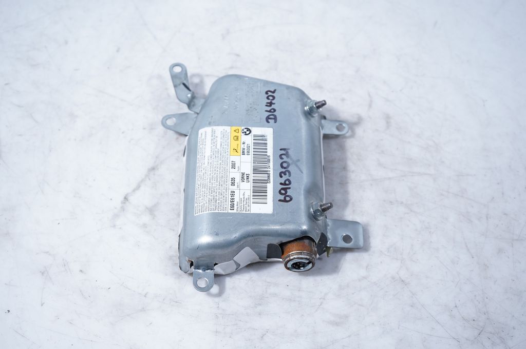 Front door airbag (4)