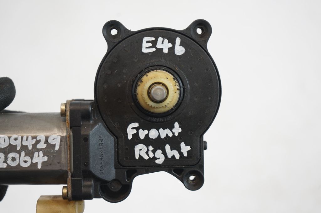 Front door window regulator motor (7)