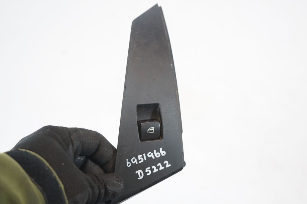 Electric window control switch (7)