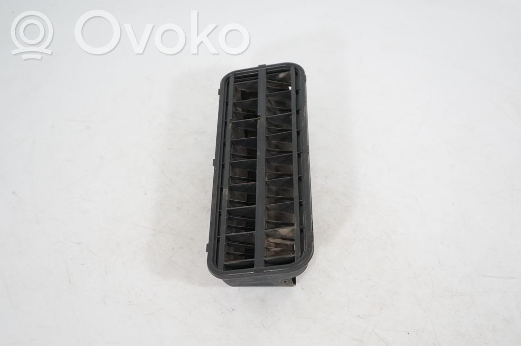 Quarter panel pressure vent (4)