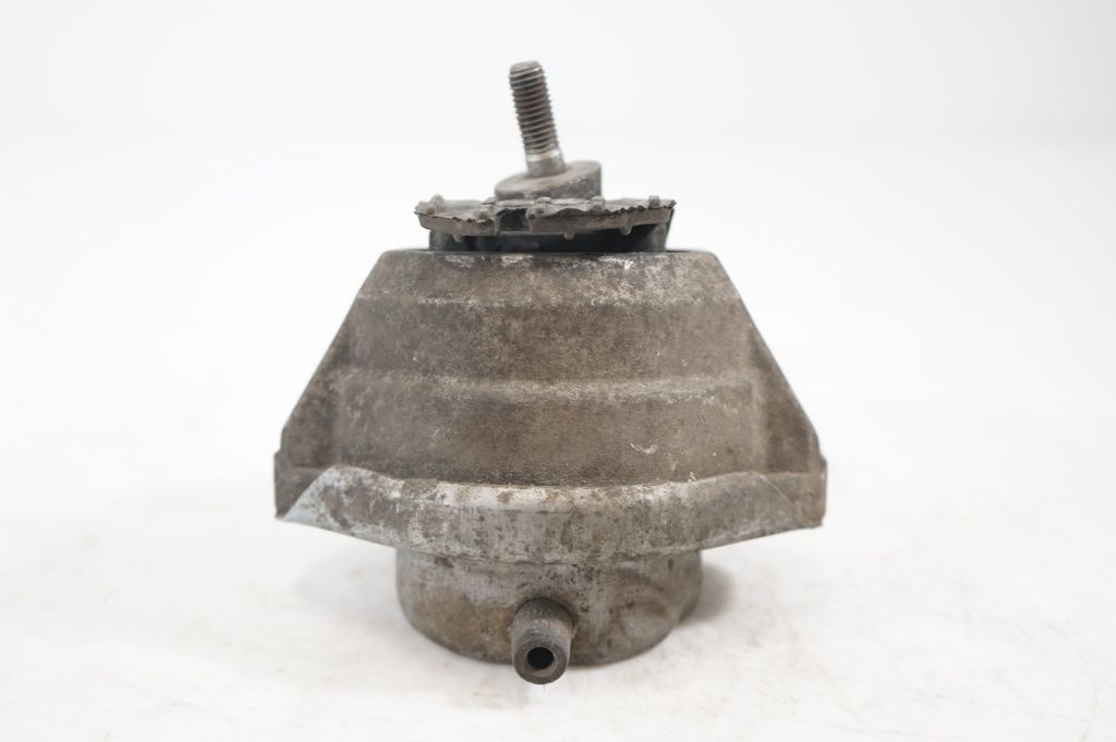 Engine mount bracket (4)