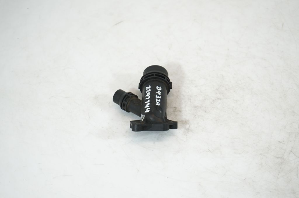 Engine coolant pipe/hose (2)